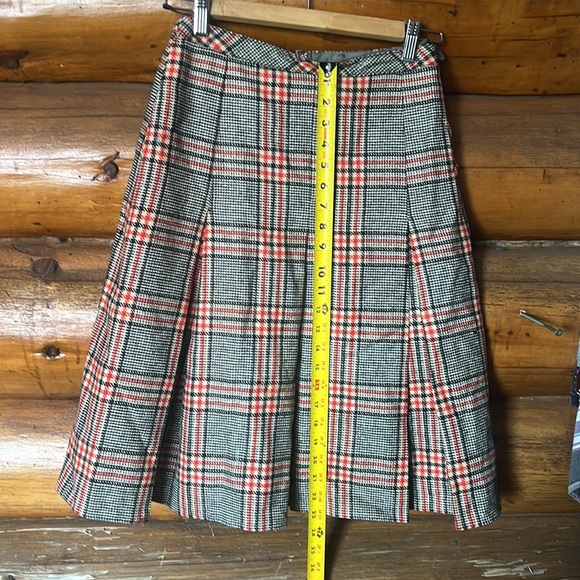 Vintage Wool Plaid 1970’s Pleated Skirt - Picture 5 of 7